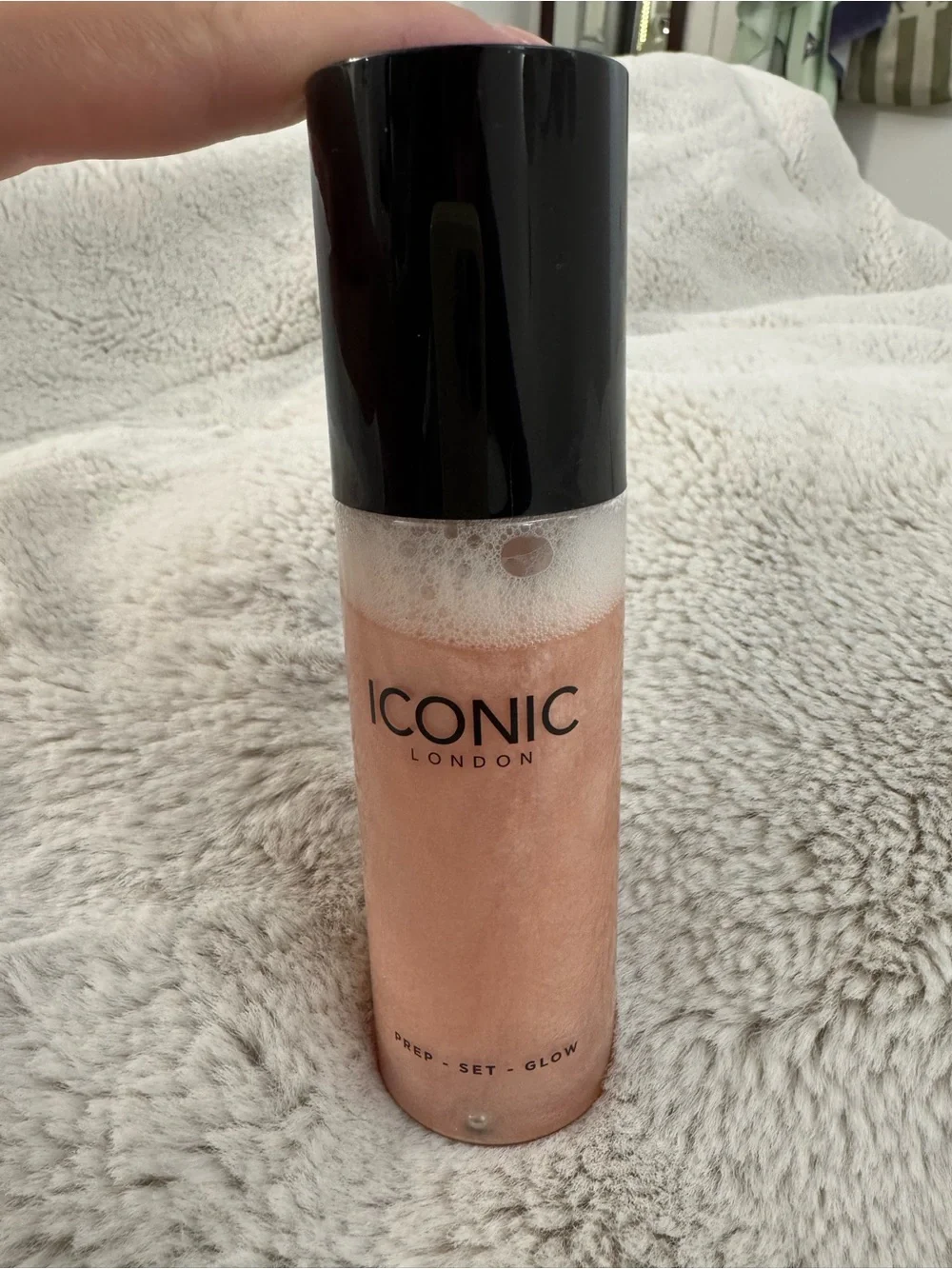 ICONIC London Champagne Glow Hydrating Setting Spray